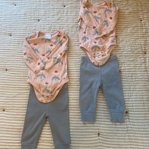 Hannah Anderssen Twin Floral Outfits